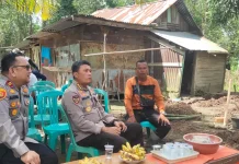 Polda Sumsel Bantu Bedah Rumah Lansia di Banyuasin