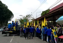 Aksi Mahasiswa Warnai Paripurna HUT ke-80 Sumsel