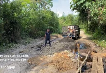 Pemkab Muba Apresiasi Gotong Royong Warga Perbaiki Jalan Desa