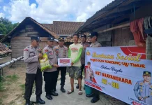 Sambut Hari Bhayangkara ke-80, Polres OKU Timur Salurkan Bantuan Sosial