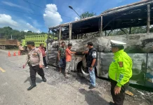 Becah Ban, Bus Antar Kota Terbakar di Lintas Sumatera