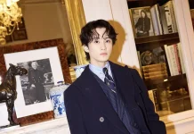 Mark Lee Buka Babak Baru Karier Bersama UPPER ROOM