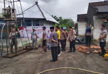 Polres Ogan Ilir Bangun Sumur Bor untuk Warga Desa Permata Baru