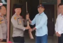 Warga Jayaloka Serahkan Senpira, Bentuk Dukungan Operasi Senpi Musi 2026