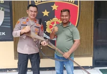 Dukung Operasi Senpi Musi, Warga Ogan Ilir Serahkan Senpi Rakitan