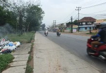 Minim TPS, Warga Talang Kelapa Masih Buang Sampah di Pinggir Jalan