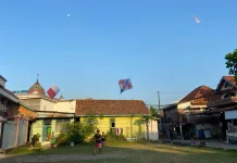 Libur Sekolah Dorong Penjualan Layangan Meningkat