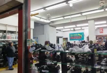 Penjualan Sepatu Sekolah Meningkat Jelang Tahun Ajaran Baru