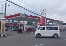 Kenaikan Harga Pertamax Dorong Pengendara Beralih Pilih Pertalite di Palembang