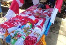 Pedagang Atribut Merah Putih Mulai Ramaikan Pasar 16 Ilir jelang Hari Kemerdekaan