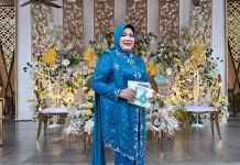 Cinta dan Bangga untuk Melestarikan Busana Kebaya