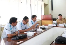 Pohon Terlalu Dekat Jaringan, Pasokan Listrik di Batang Hari Leko Tertahan