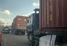 Membahayakan Pengendara, Pemkot Palembang Tak Tegas Tindak Kendaraan Kontainer