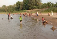 Kemarau Panjang Hadirkan Pantai Musiman di Sungai Ogan