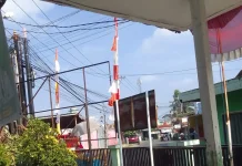 PLN Ingatkan Warga Pasang Dekorasi Kemerdekaan Aman dari Jaringan Listrik