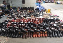 Lapak Sepatu Pasar 16 Ilir: Dari Impor Vietnam hingga Bekas Murah