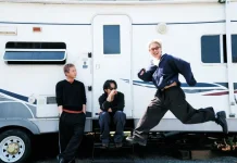 wave to earth Rilis Album 'bad pieces', Siap Gelar Tur Dunia