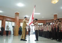 Bupati OKI, Muchendi Mahzareki Lepas 40 Pramuka Menuju Jamnas 2026