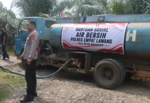 Polres Empat Lawang Salurkan Air Bersih untuk Warga Terdampak Kemarau