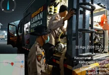 Polda Sumsel Kerahkan Personel Padamkan Karhutla di Pemulutan