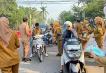 Dinkes Muba Bagikan 500 Masker, Lindungi Warga dari Risiko ISPA