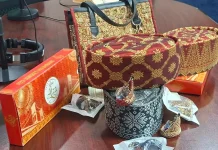 Peci Songket Palembang Padukan Budaya Lokal dan Fesyen Muslim