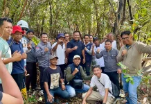 OKI Bangun 13 PLTS Komunal untuk Terangi Desa Pesisir