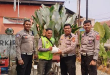 HUT ke-71 Lantas, Satlantas Banyuasin Guyur Sembako ke Komunitas Ojek