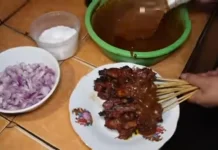 Sate Nusantara Simpan Filosofi Ketelitian dan Kesabaran