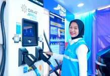 Perkuat Layanan Mobil Listrik, PLN Resmikan SPKLU Center Pertama di Sumsel