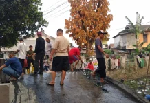 Antisipasi Musim Hujan, Warga Lorok Pakjo Gotong Royong Bersihkan Sungai
