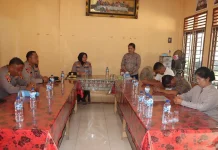Polres Ogan Ilir Perkuat Toleransi Silaturahmi Kamtibmas di Gereja HKBP Efrata