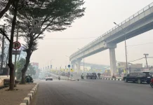 Palembang Diselimuti Asap Karhutla, Udara Masuk Kategori Berbahaya
