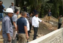 Bupati Lahat Bursah Zarnubi Pantau Sentra Budidaya Ikan di Jajaran Baru
