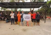 Pusri Salurkan Logistik untuk Tim Pemadam Karhutla Sumsel