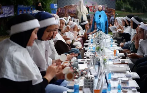 Hijabers Serenity Ride Warnai Ngabuburit Komunitas Scoopy