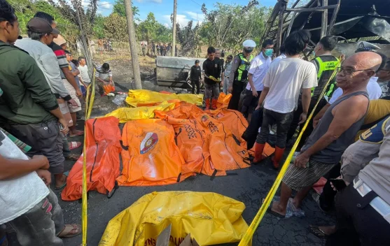 Kecelakaan Maut Bus ALS vs Truk Tangki Minyak, 16 Orang Meninggal Dunia