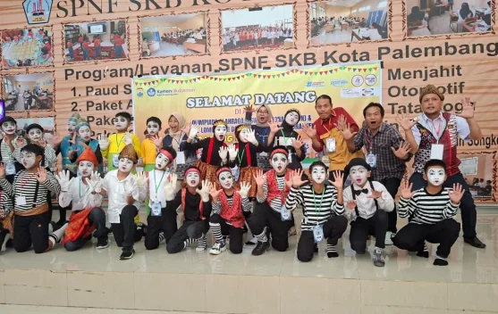 Pantomim Palembang Bertahan di tengah Gempuran Era Digital