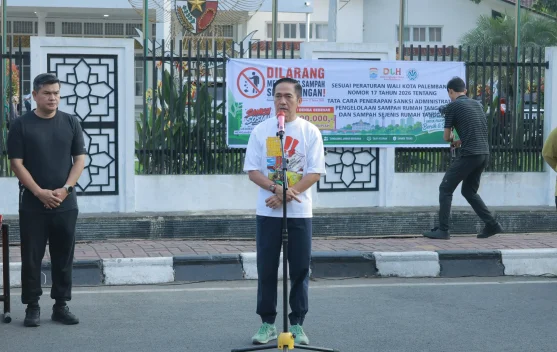Waspada, Pemkot Palembang Terapkan Denda Buang Sampah Sembarangan