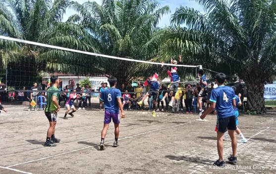 Turnamen Voli Medco Ramaikan Desa Pengabuan