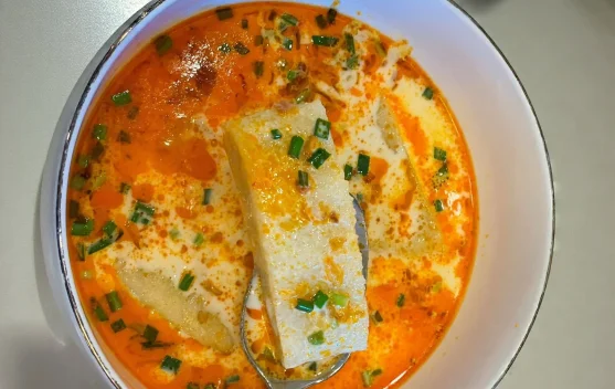 Laksan: Kuliner Khas Palembang Berkuah Gurih