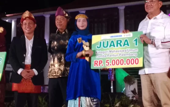 Festival Pantun Kelakar Betok Lahirkan Buku 1.343 Pantun Palembang