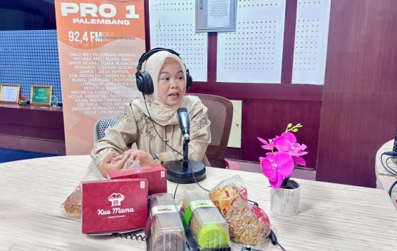 Berawal dari Gerobak Kayu, Kue Mama Kembangkan Jajanan Pasar Kekinian