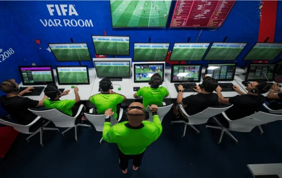 VAR dan Transformasi Digital dalam Sepak Bola Modern