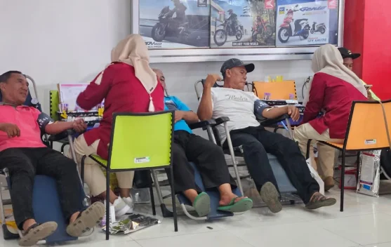 Astra Motor Sumsel Gelar Donor Darah HUT ke-56