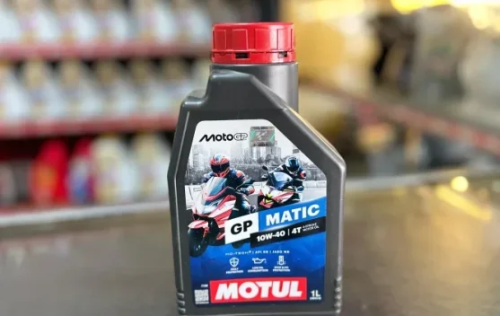 Kapan Waktu yang Tepat Mengganti Oli Motor