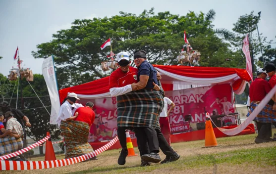 Pusri Semarakkan HUT ke-81 RI Bersama Karyawan dan Warga Kampung Sehati