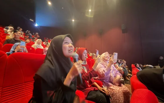 Tangis Haru Warnai Screening Film Baby Udon di Palembang