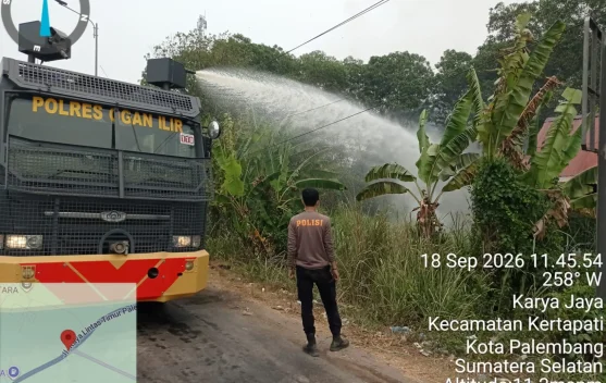 Gempur Asap, Rantis AWC Polres Ogan Ilir Diterjunkan Padamkan Karhutla