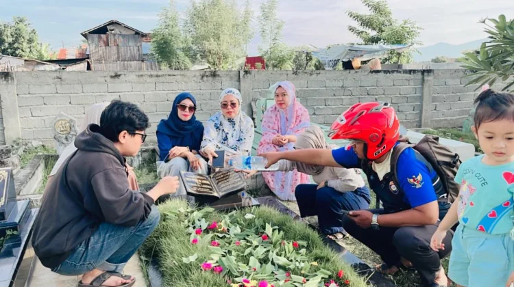 Tradisi Ziarah Kubur Sambut Ramadan